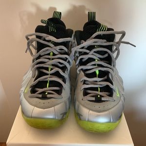 Men Nike Air Foamposite One Came Volt 11.5